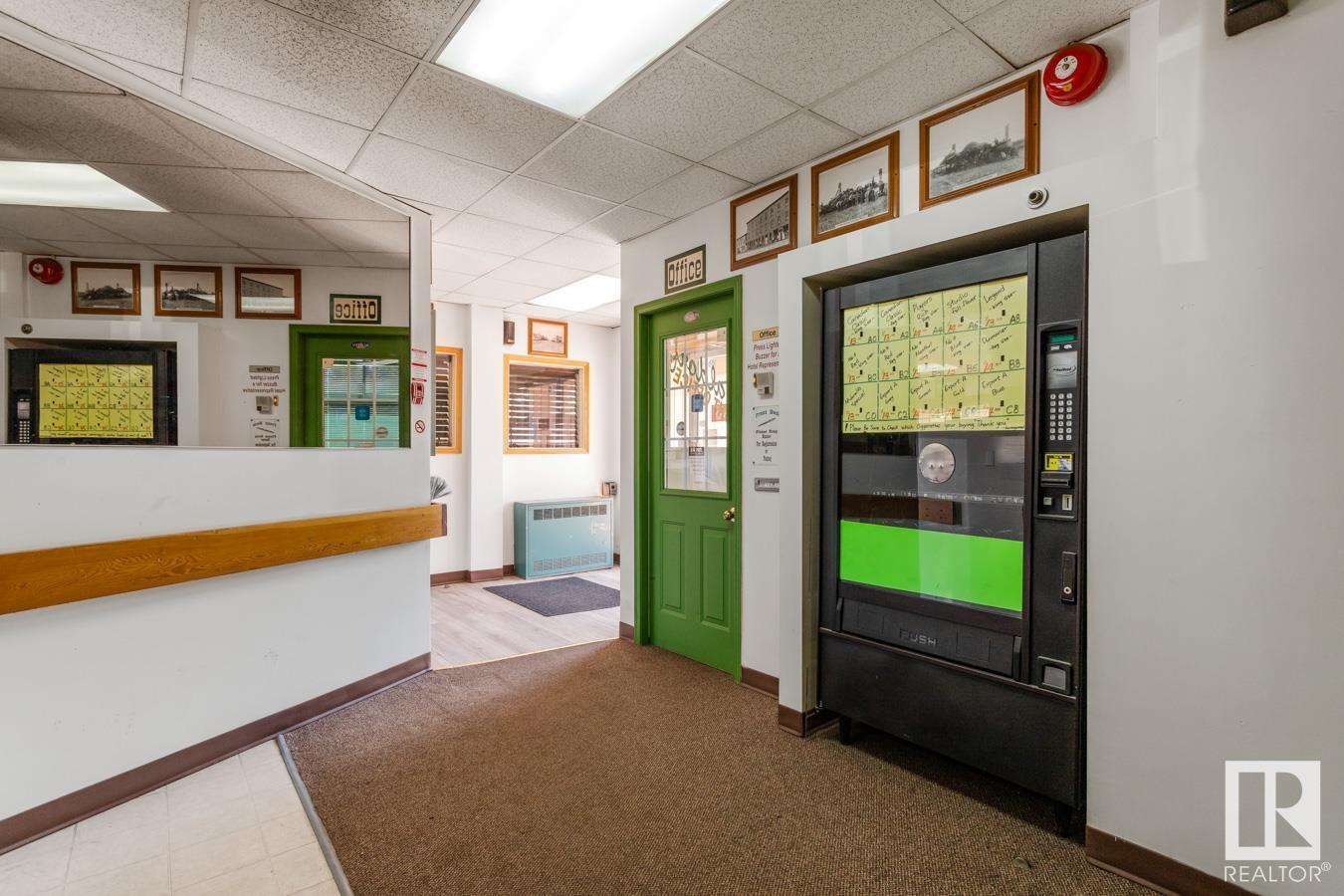 4820 50 Av Property Photo 15