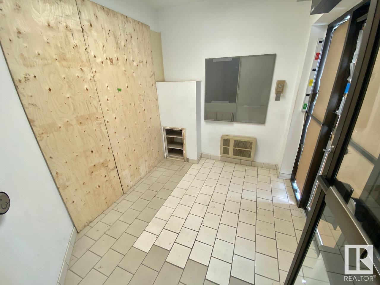 5103 3 St Property Photo 7
