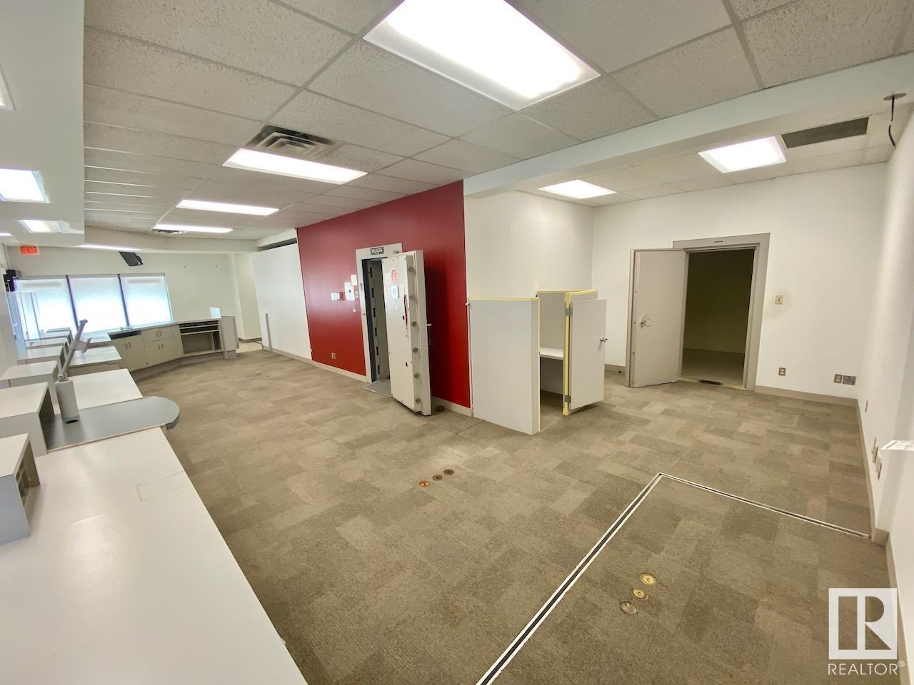 5103 3 St Property Photo 11