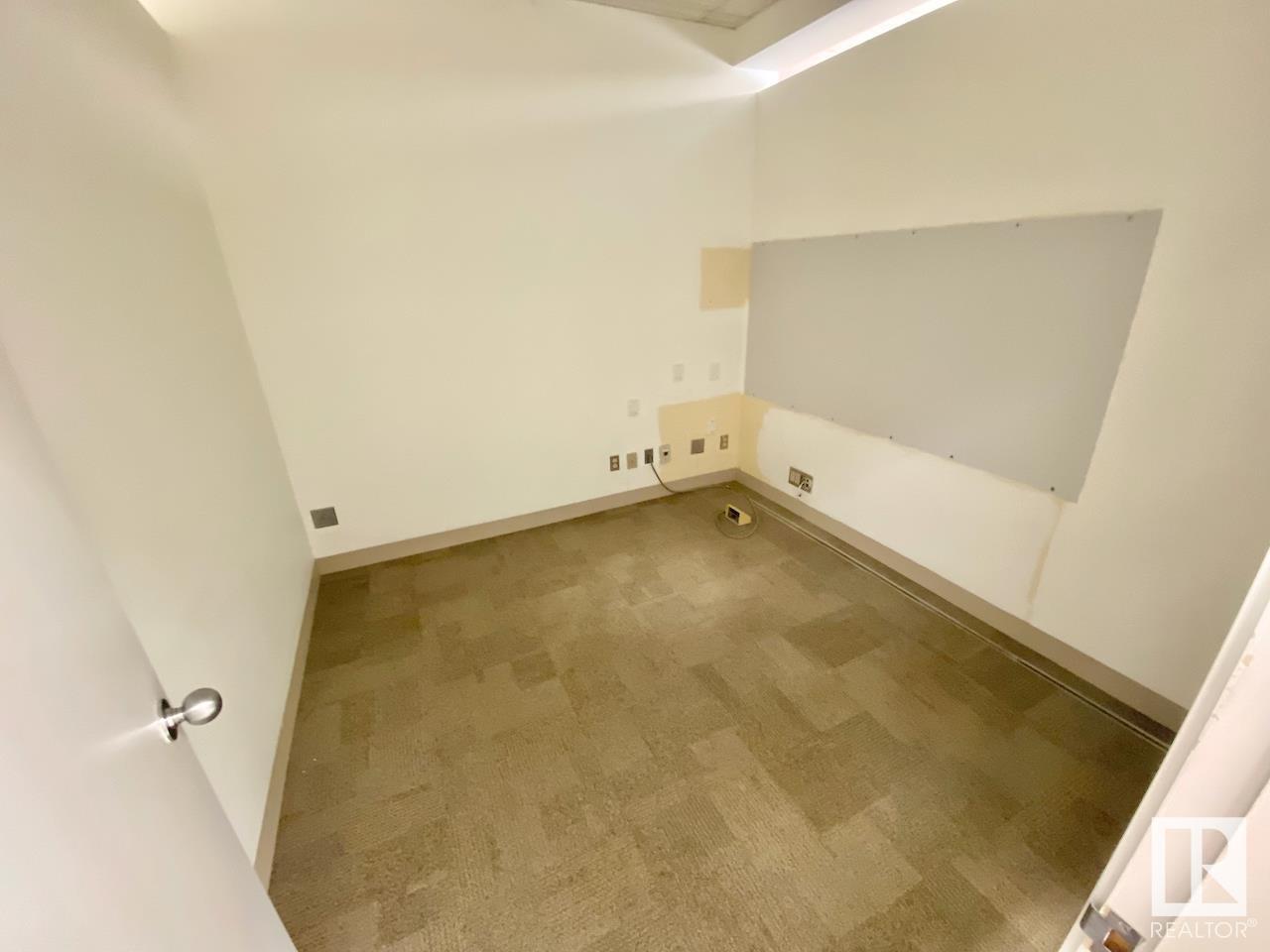 5103 3 St Property Photo 19