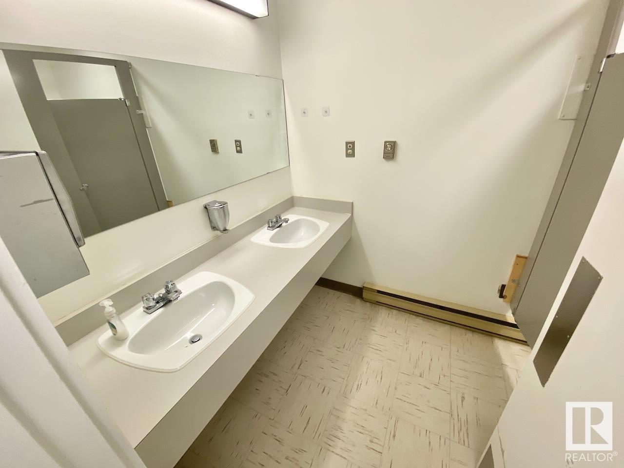 5103 3 St Property Photo 20