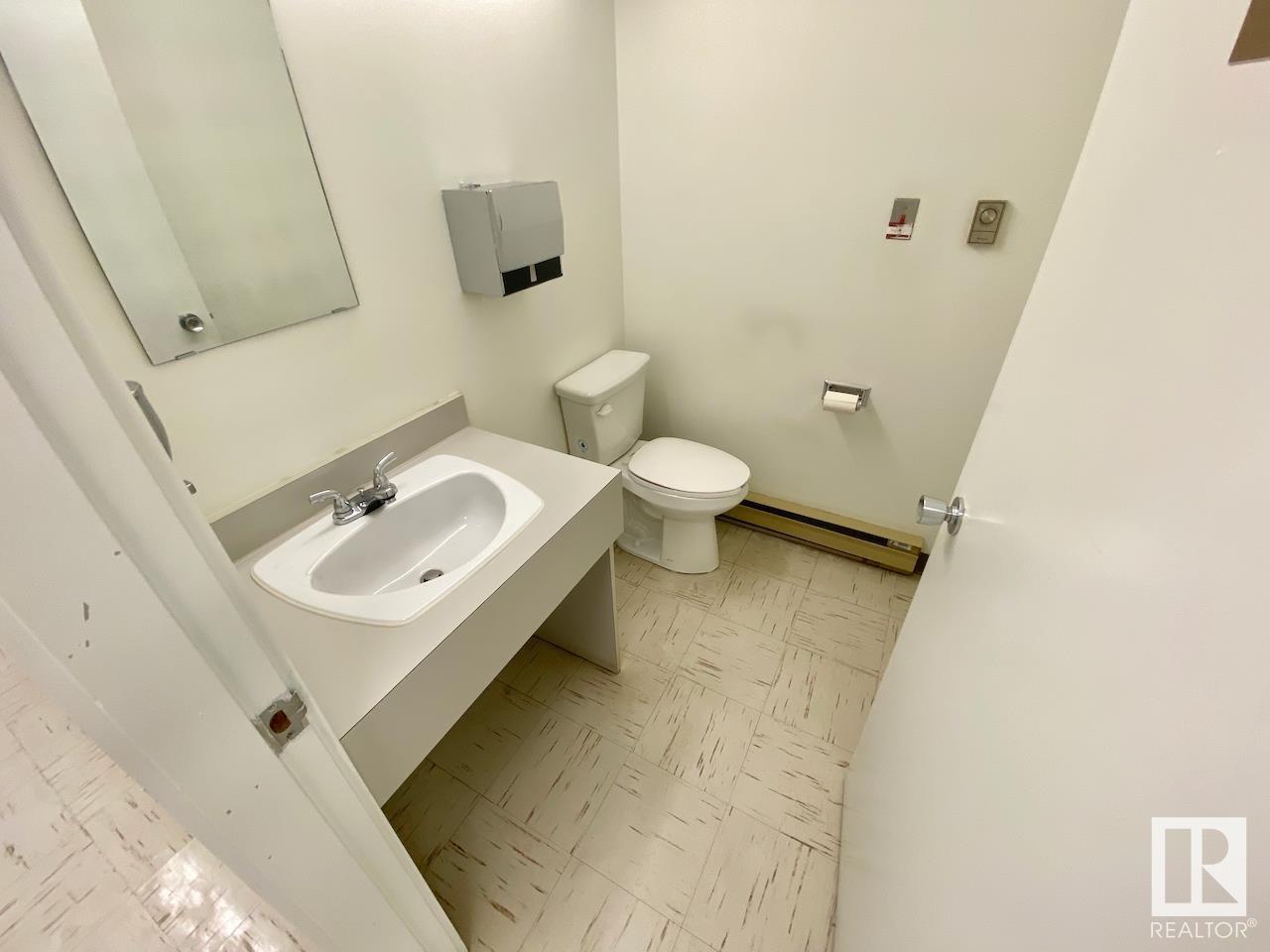 5103 3 St Property Photo 22