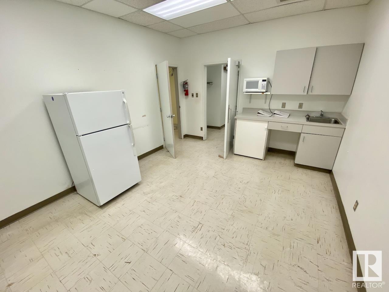 5103 3 St Property Photo 23