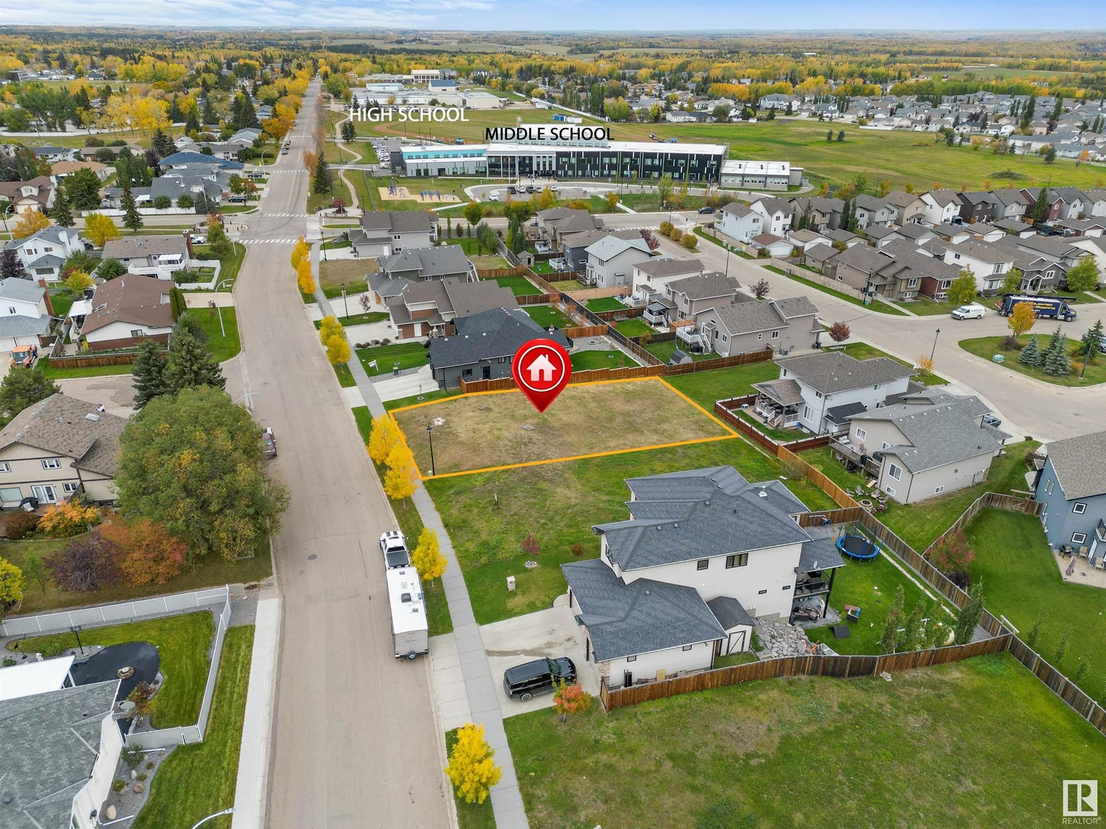 4113 43 Street Property Photo 1