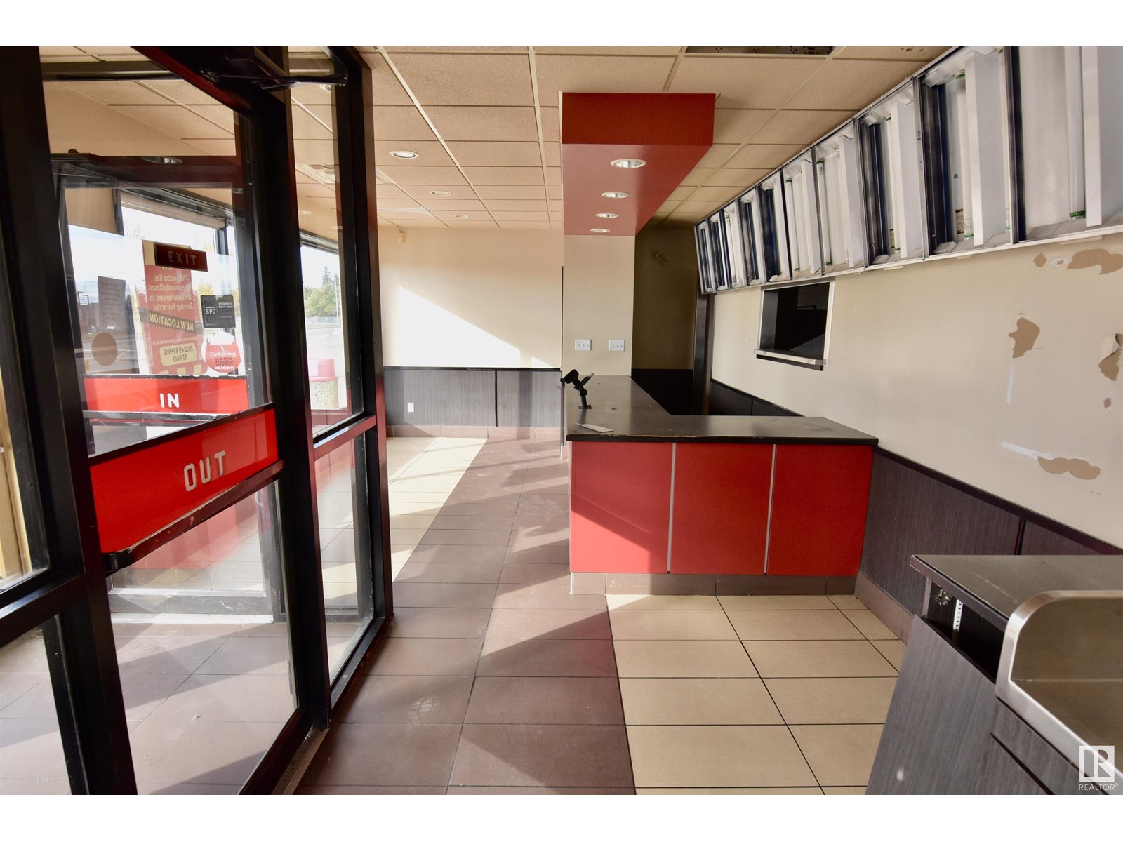 4502 50 Av Property Photo 2