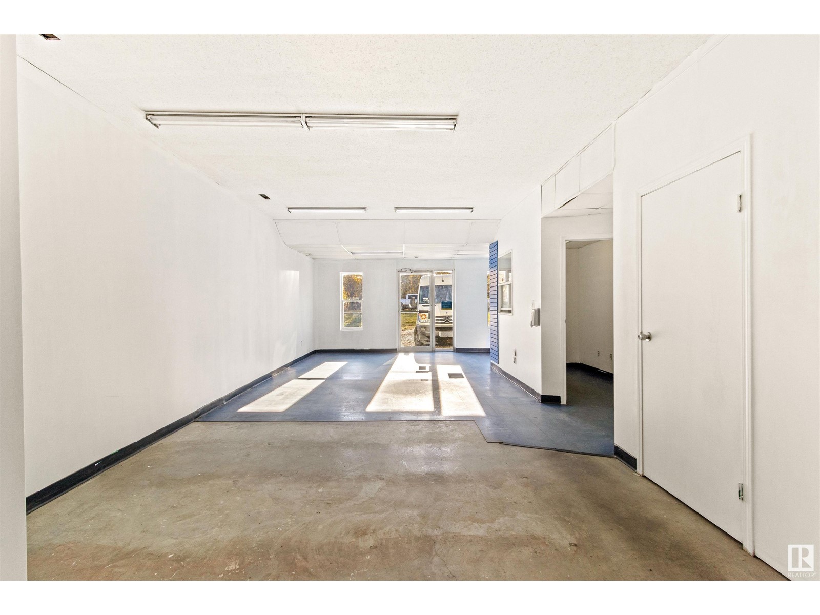 5702 50a Street Property Photo 21