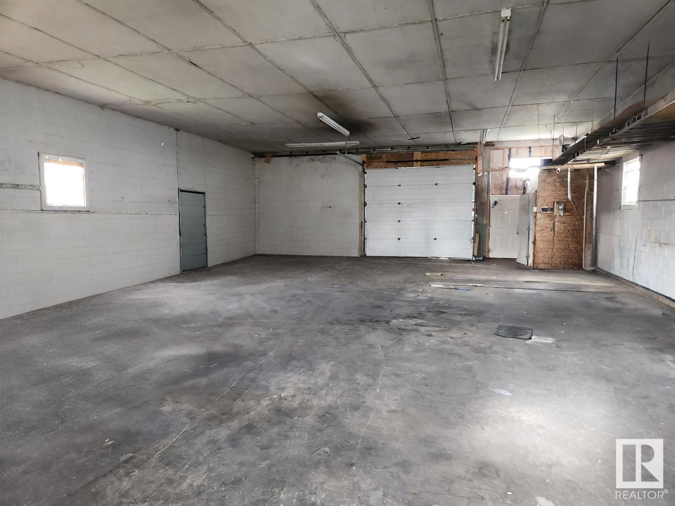 4823 47 Av Property Photo 2