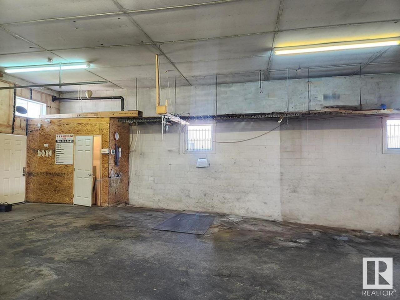 4823 47 Av Property Photo 5