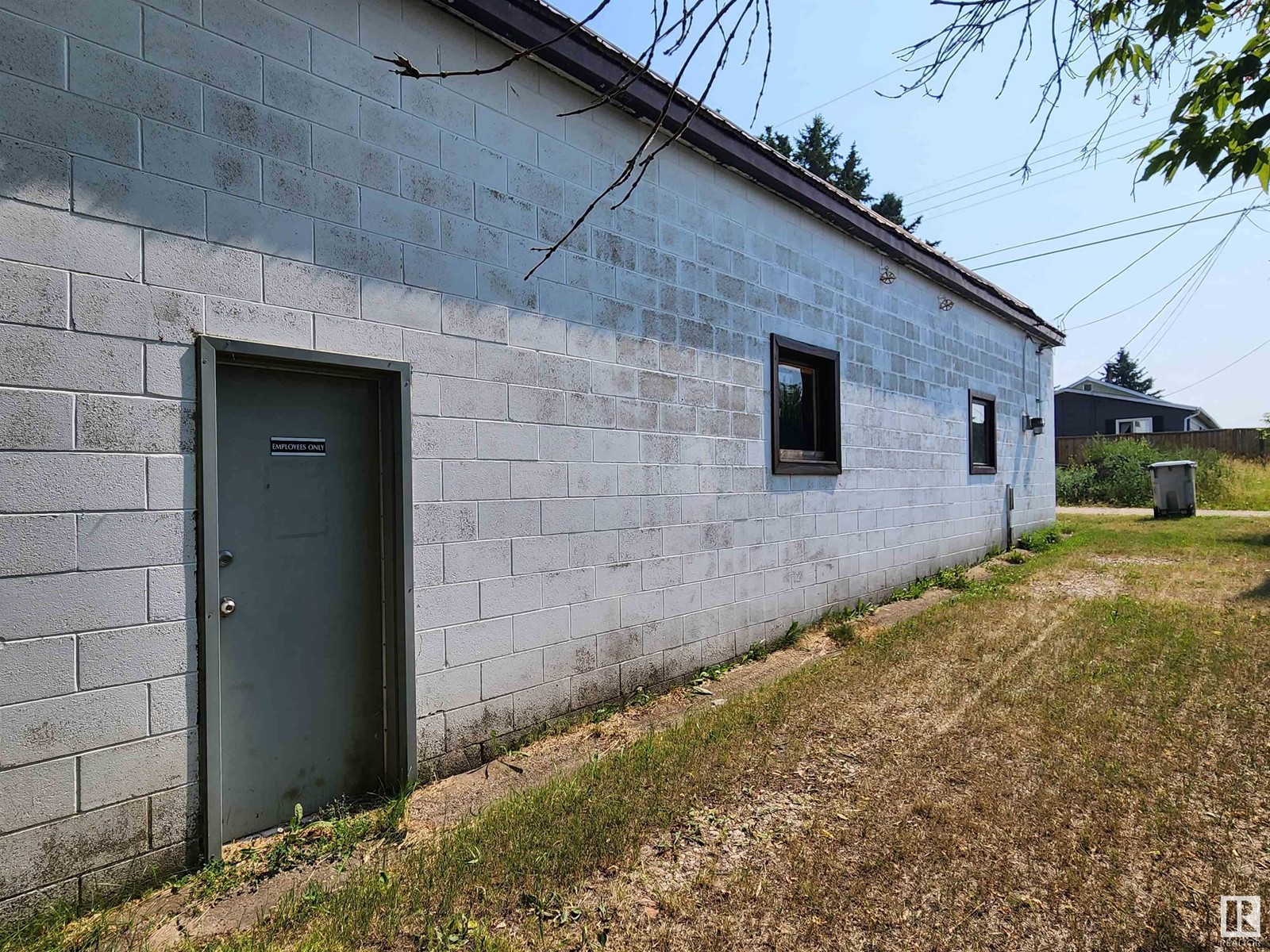 4823 47 Av Property Photo 9