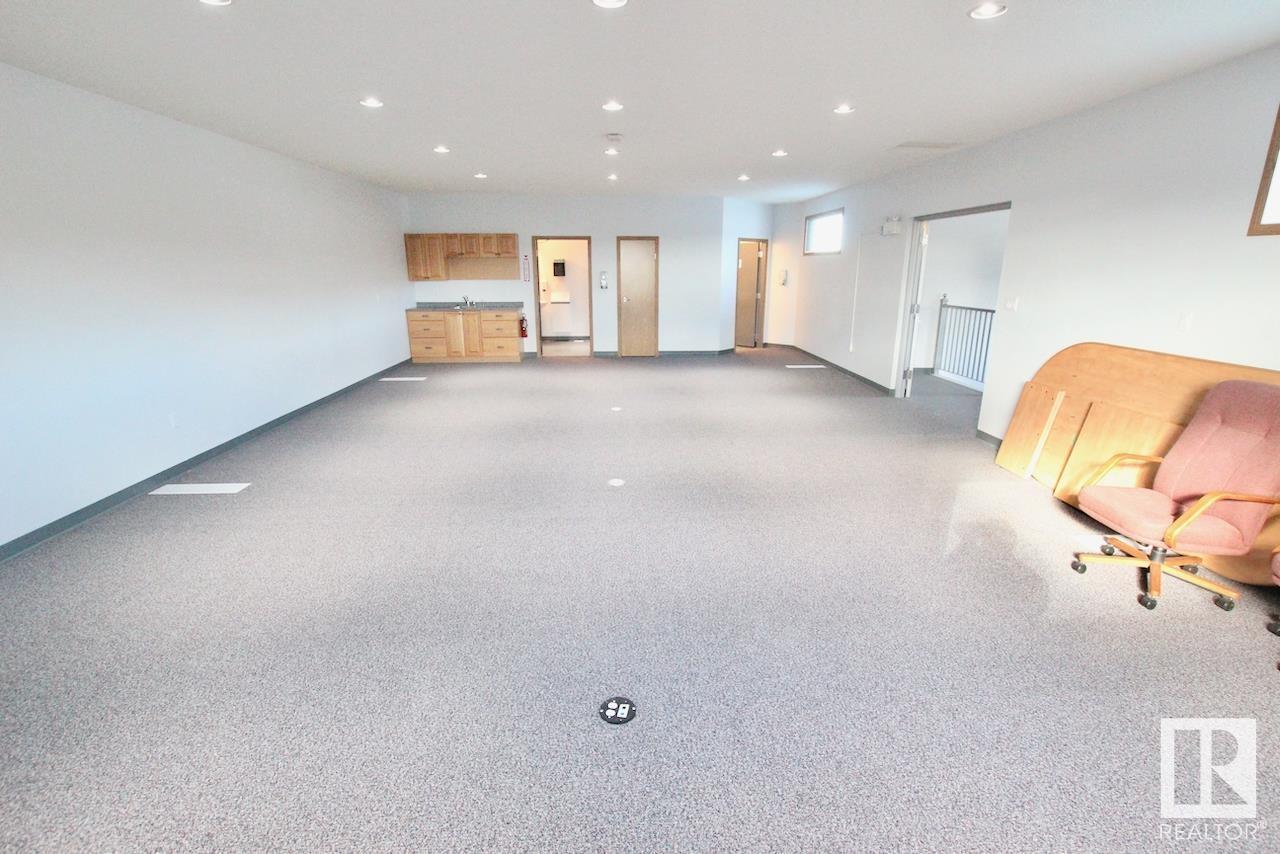 3705 53 St Property Photo 19