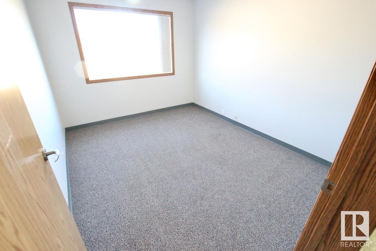 3705 53 St Property Photo 52