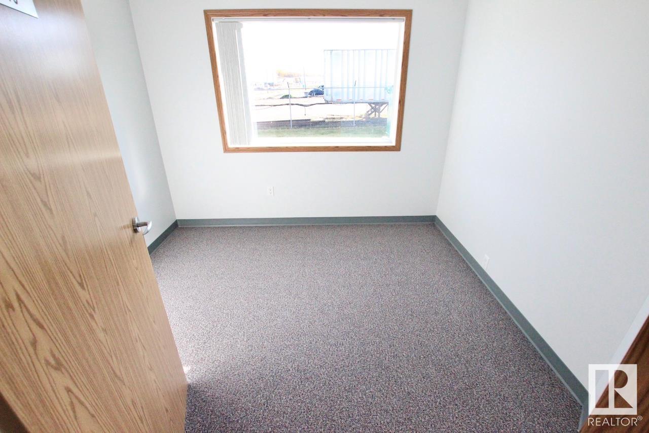 3705 53 St Property Photo 61