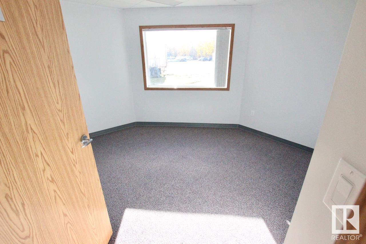 3705 53 St Property Photo 62