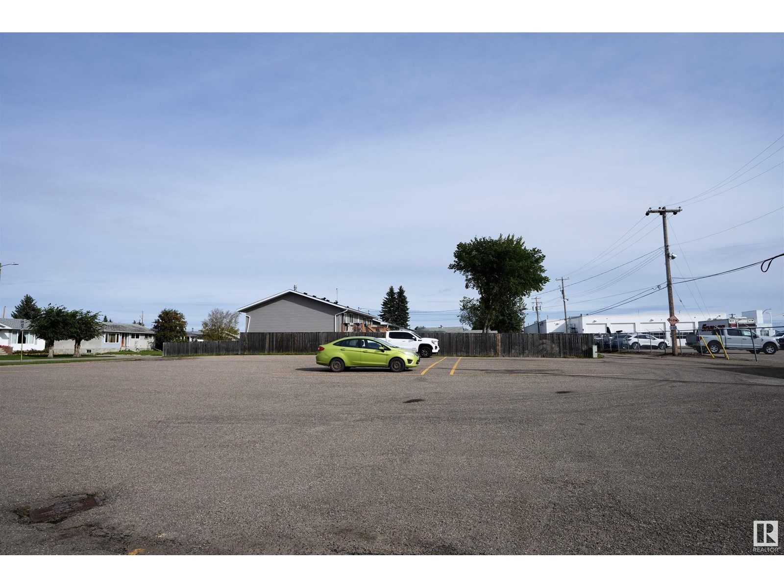 #400 5556 50 Av Property Photo 18