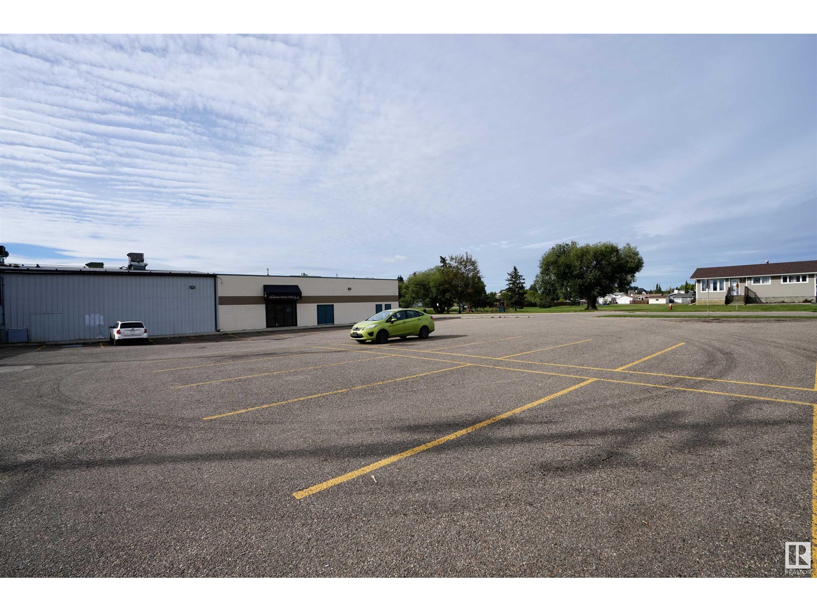 #400 5556 50 Av Property Photo 19