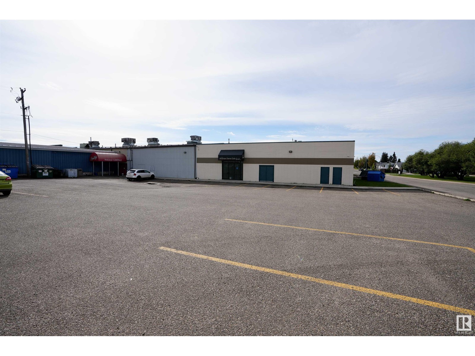 #400 5556 50 Av Property Photo 20