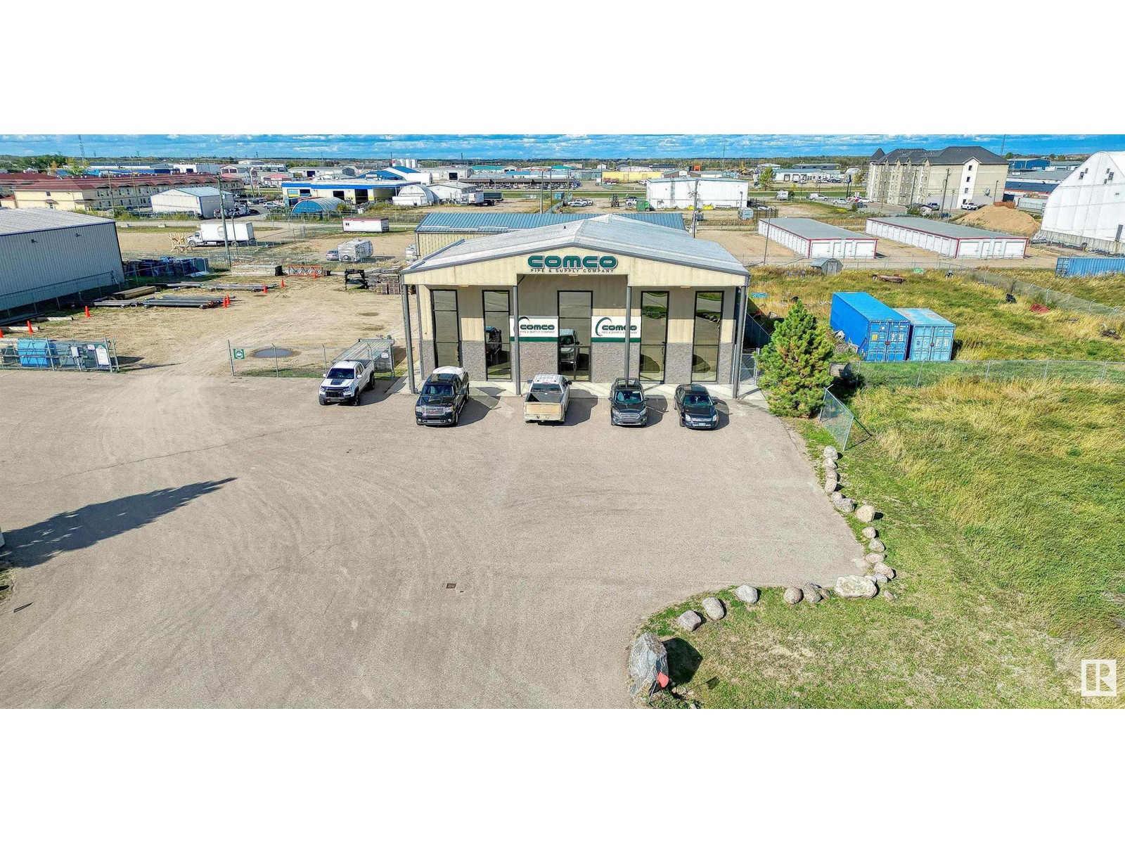 5807 47 Av Property Photo 15