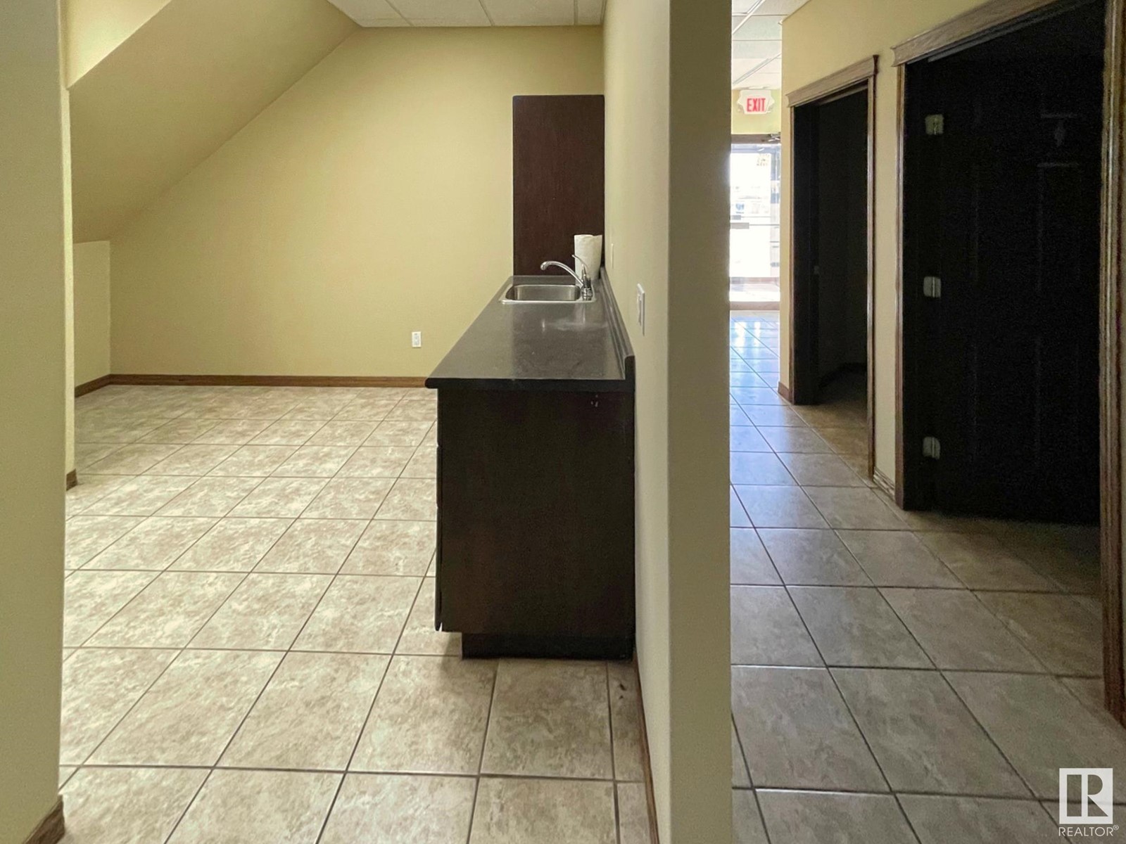 5807 47 Av Property Photo 24