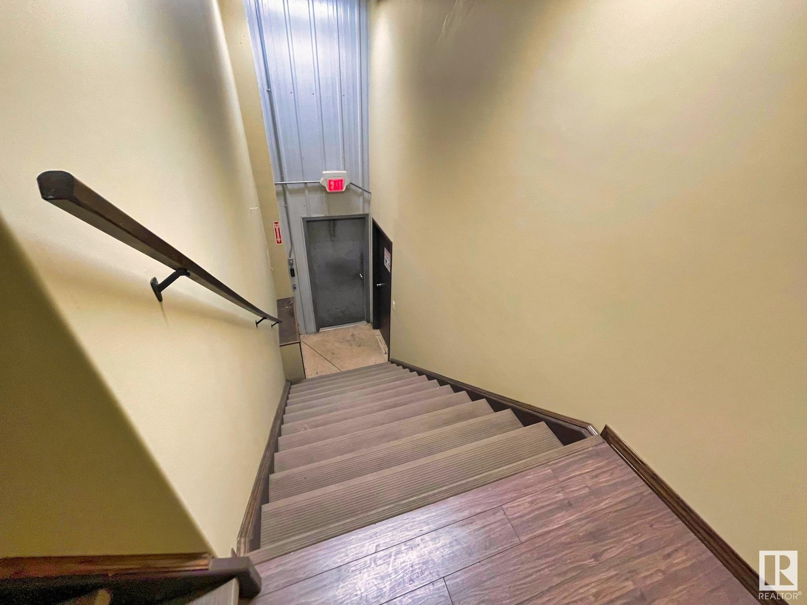 5807 47 Av Property Photo 44