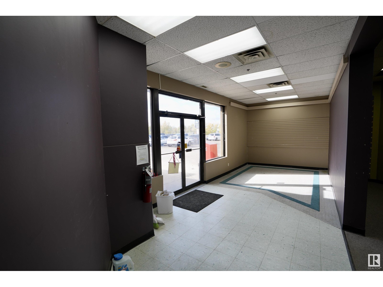 #200 5556 50 Av Property Photo 3