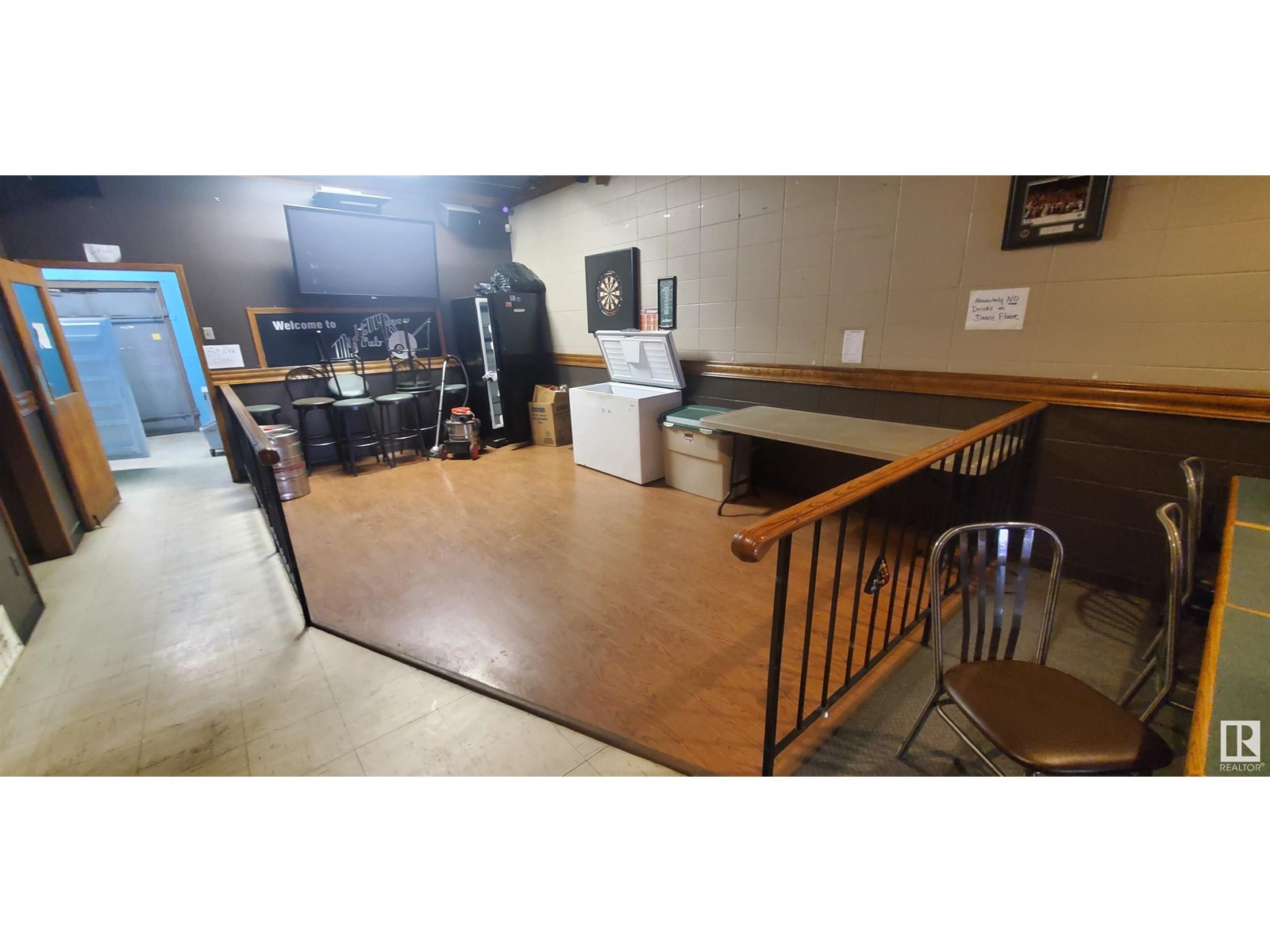 4809 Queen St Property Photo 5