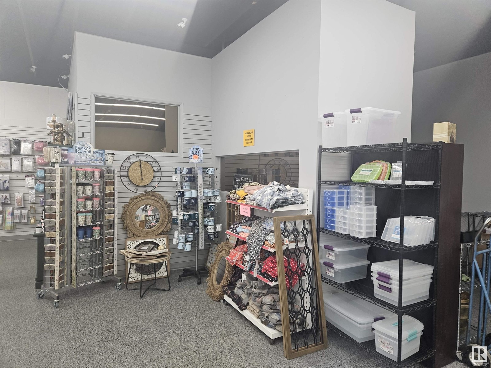 5108 50 Av Property Photo 12