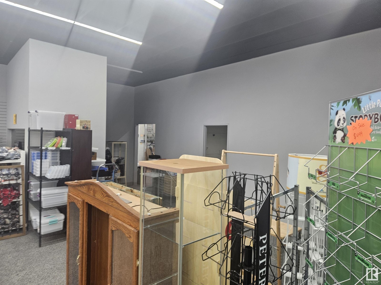 5108 50 Av Property Photo 18