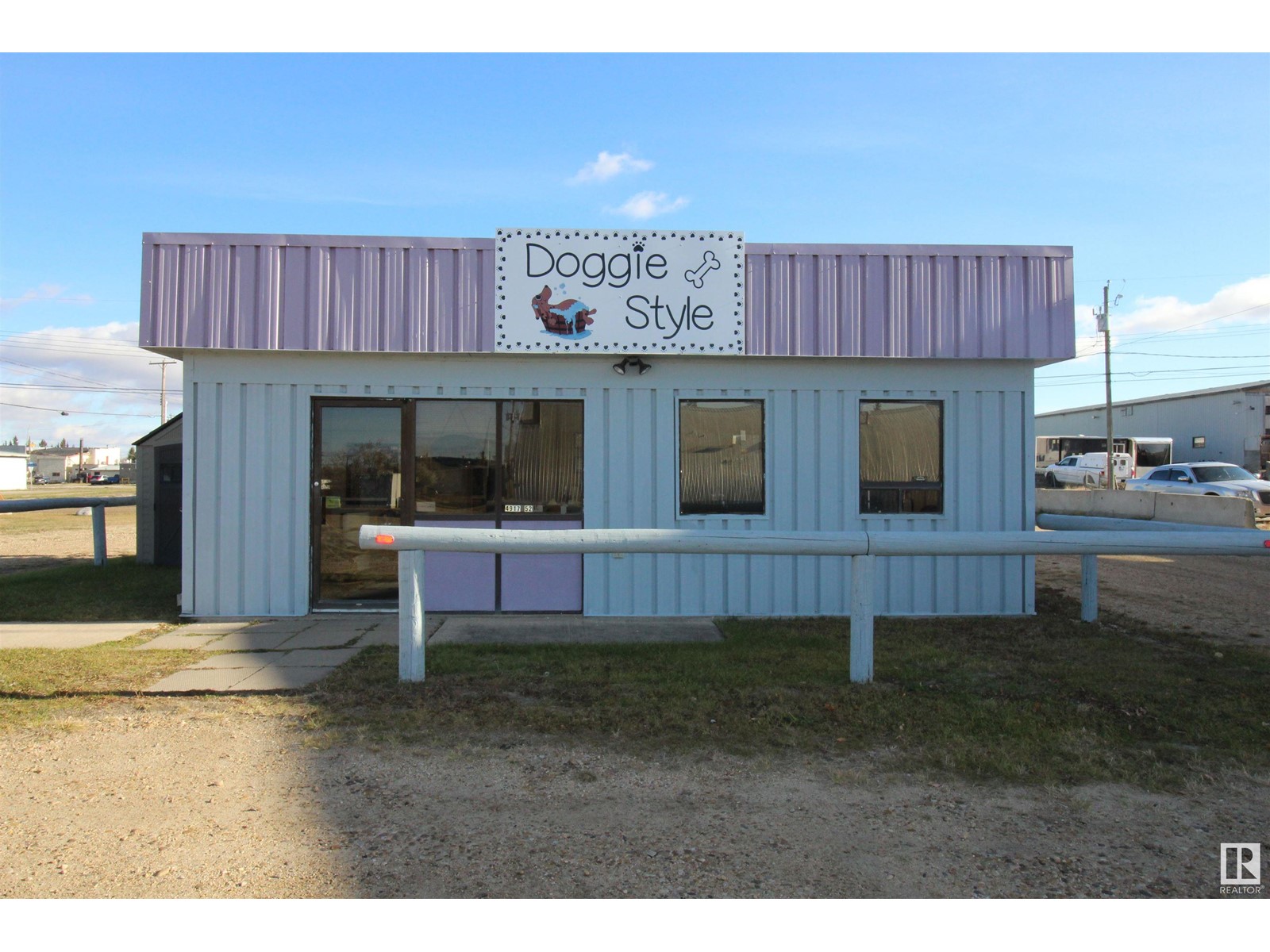 4915 52 St Property Photo 1