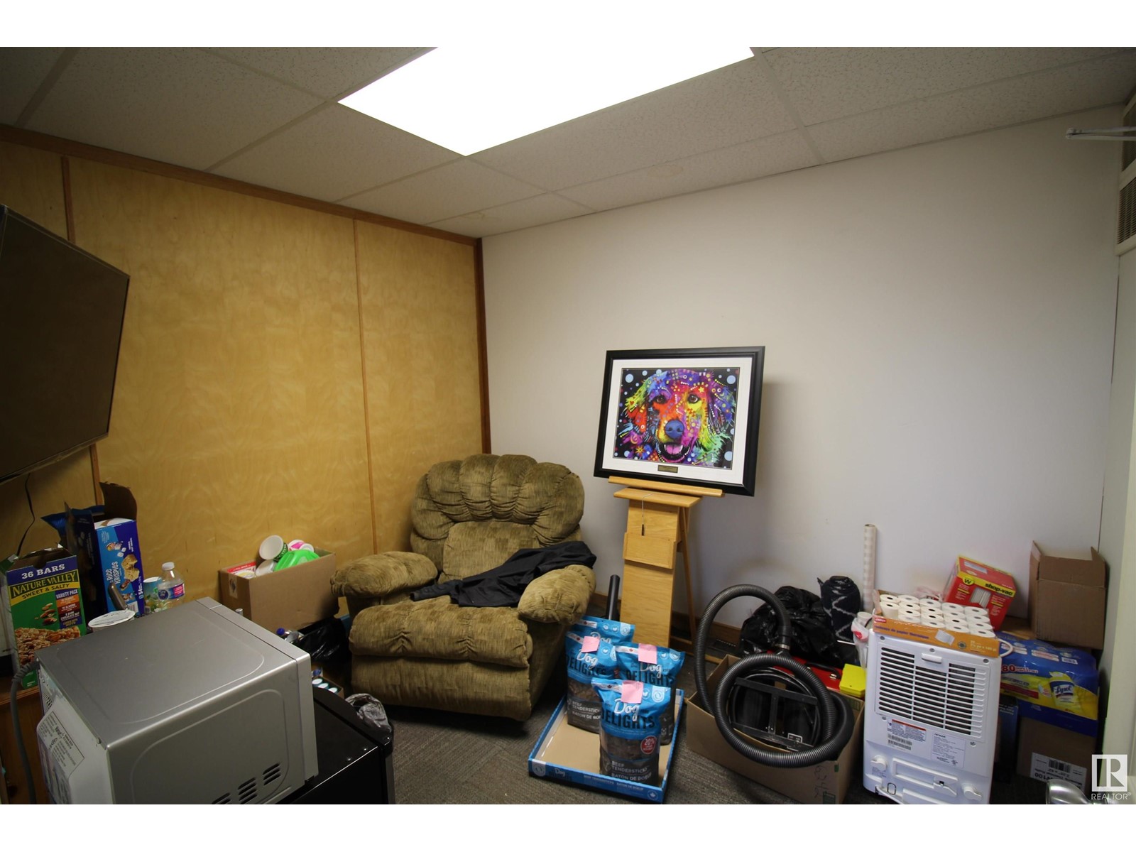 4915 52 St Property Photo 12