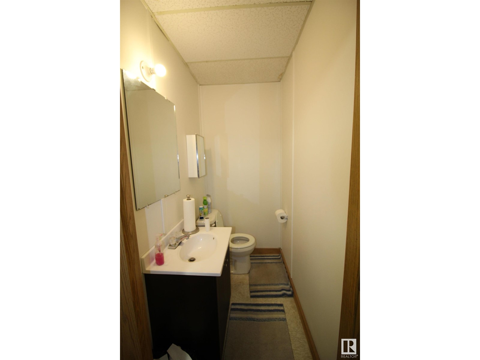 4915 52 St Property Photo 13