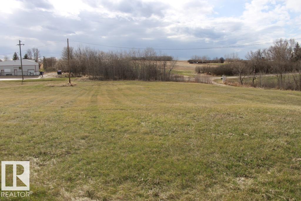 5620 55 Av Property Photo 2