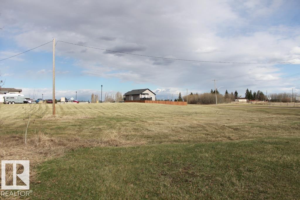 5620 55 Av Property Photo 11
