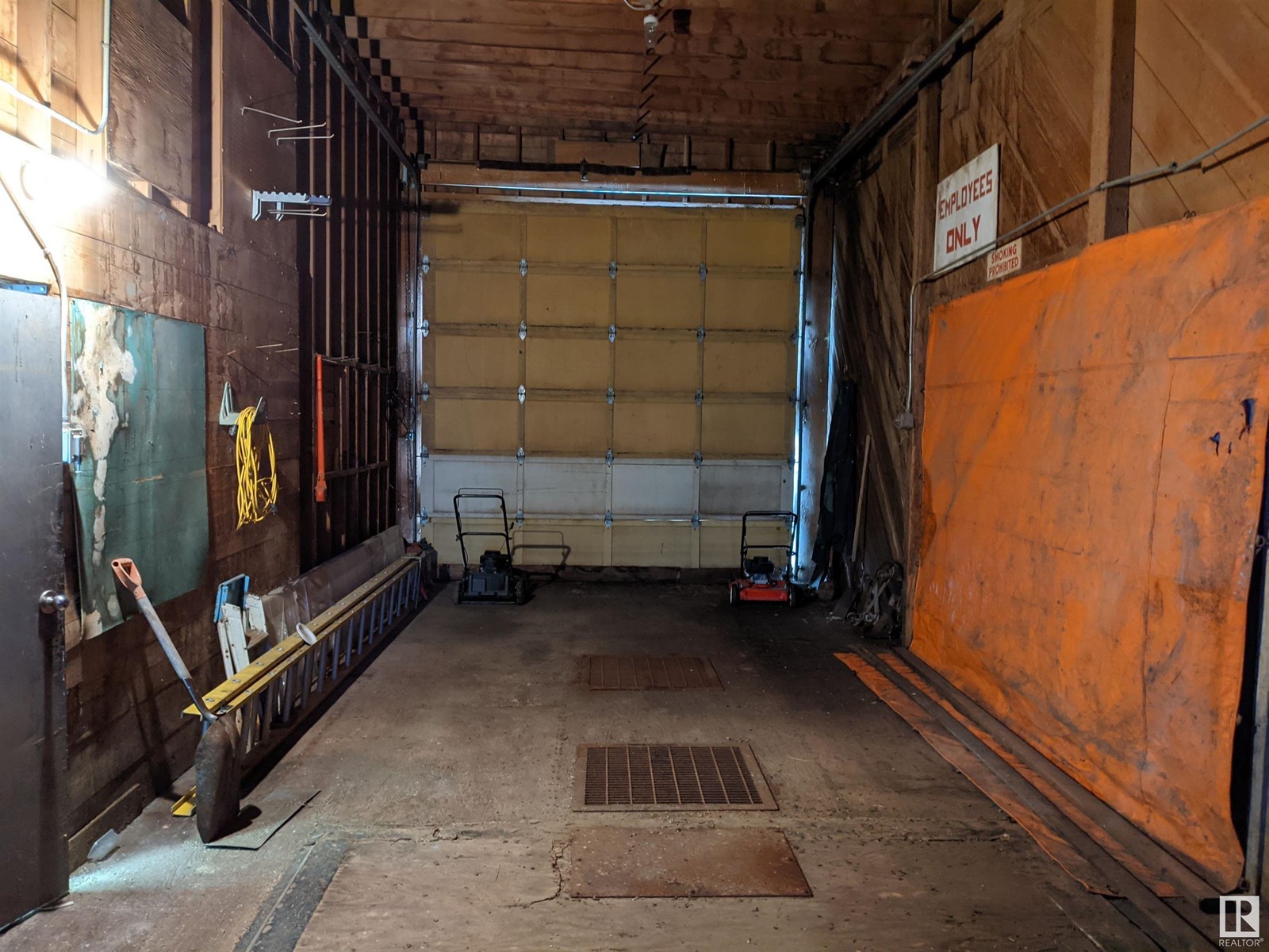 4706 52 Av Property Photo 9