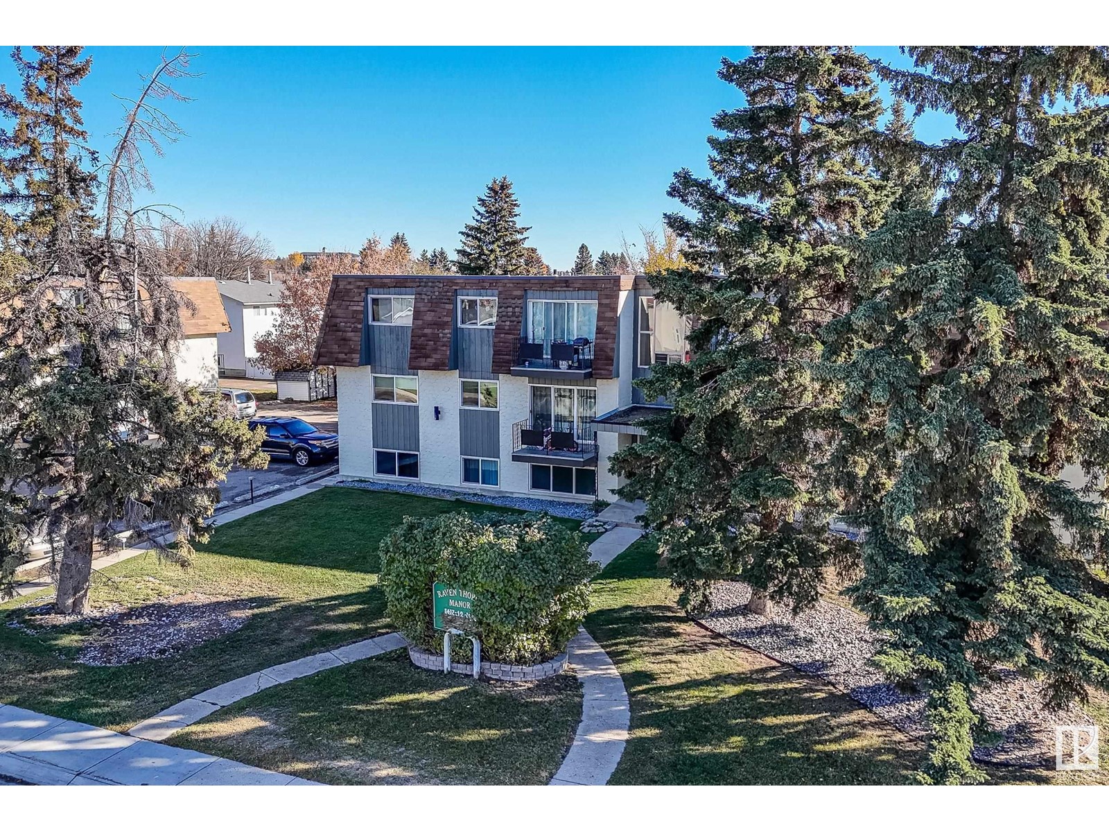 5617 60 Av Property Photo 7