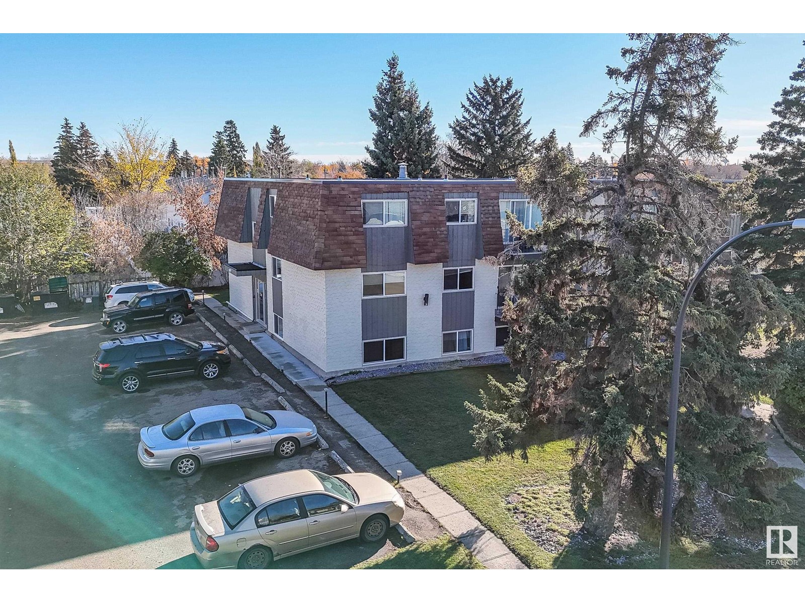 5617 60 Av Property Photo 10