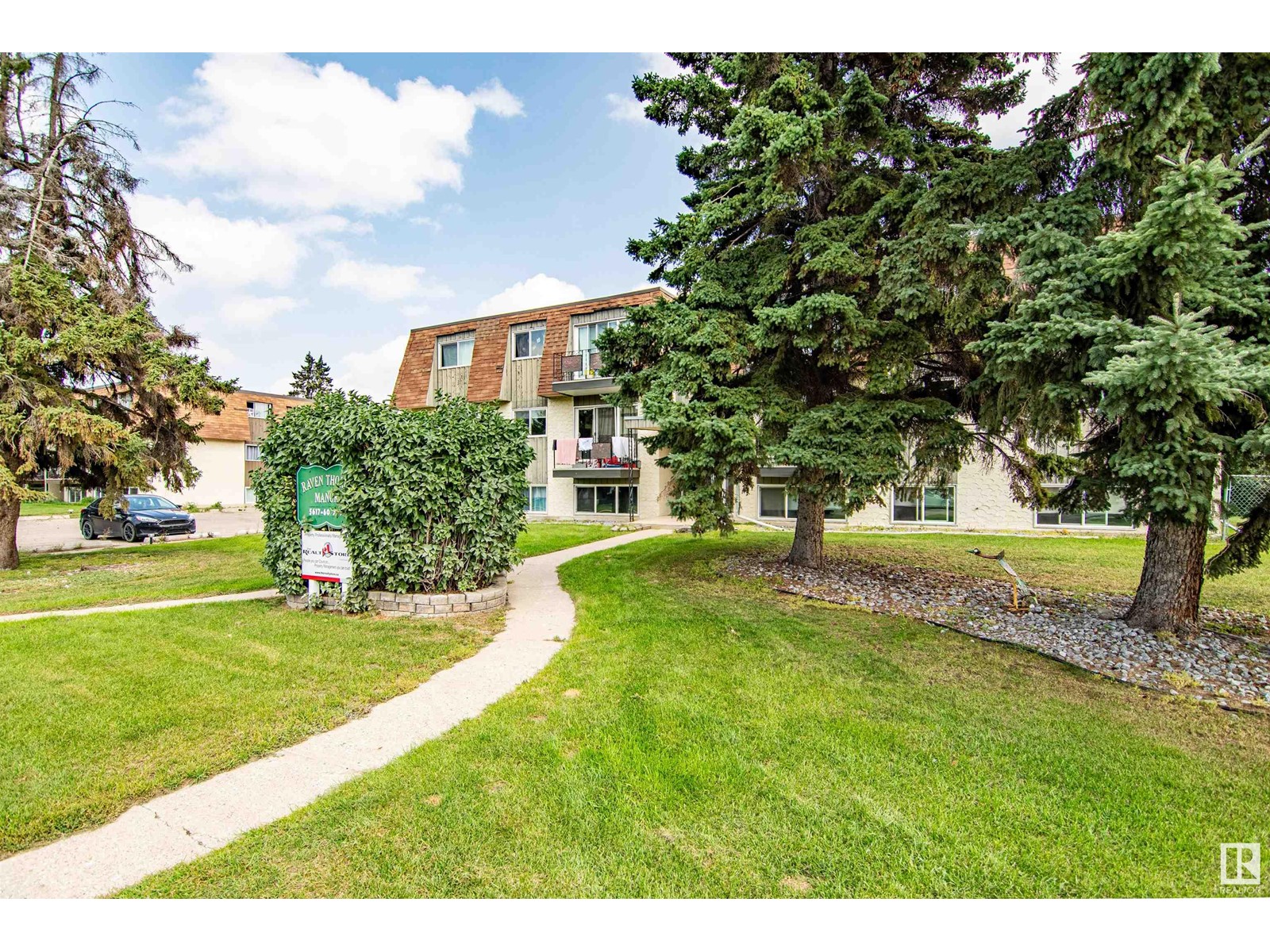 5617 60 Av Property Photo 20