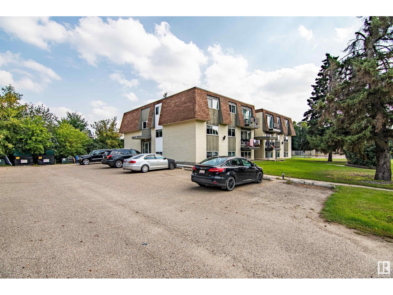 5617 60 Av Property Photo 22
