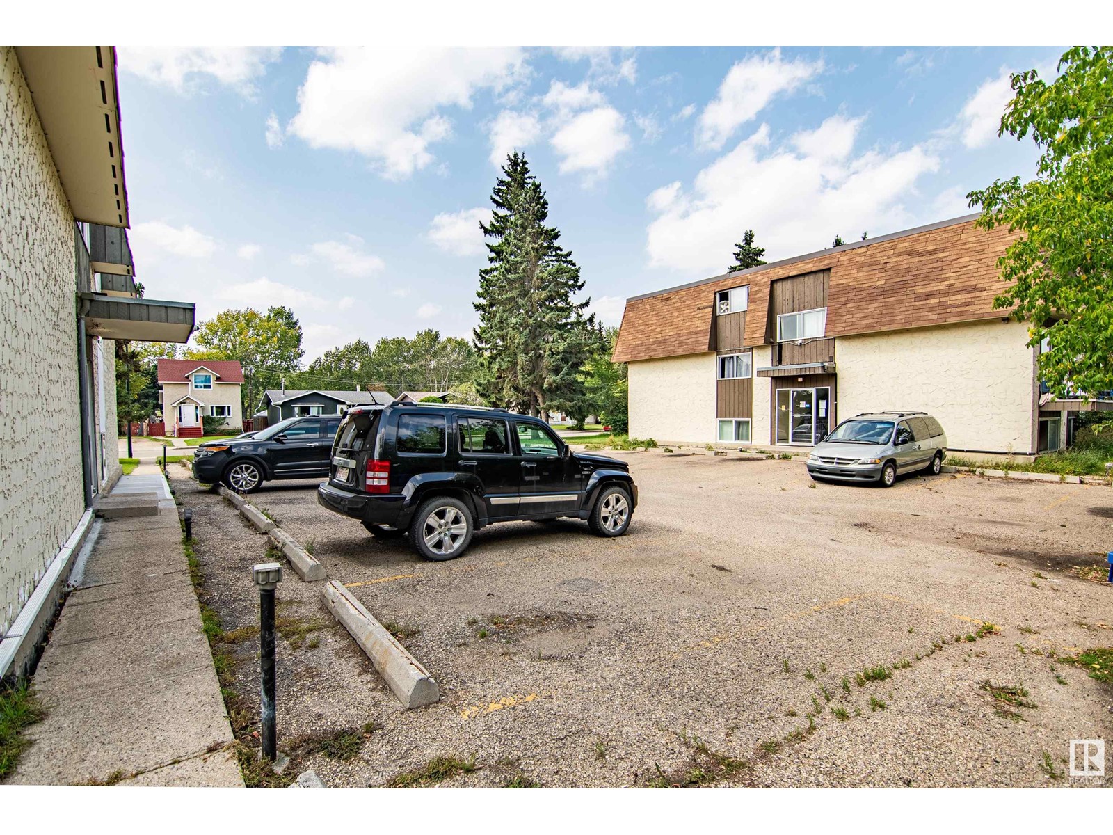 5617 60 Av Property Photo 25