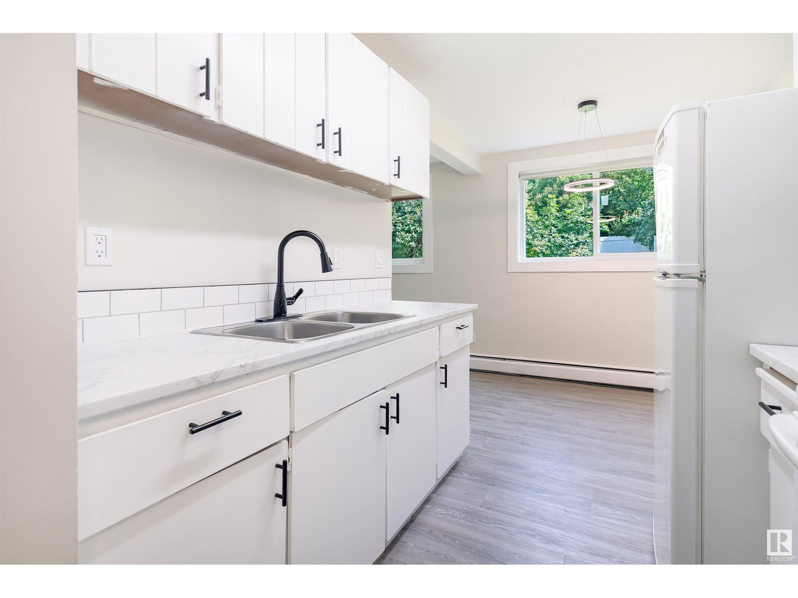 5617 60 Av Property Photo 38