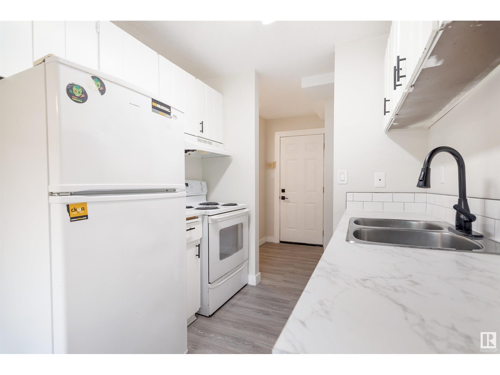 5617 60 Av Property Photo 42