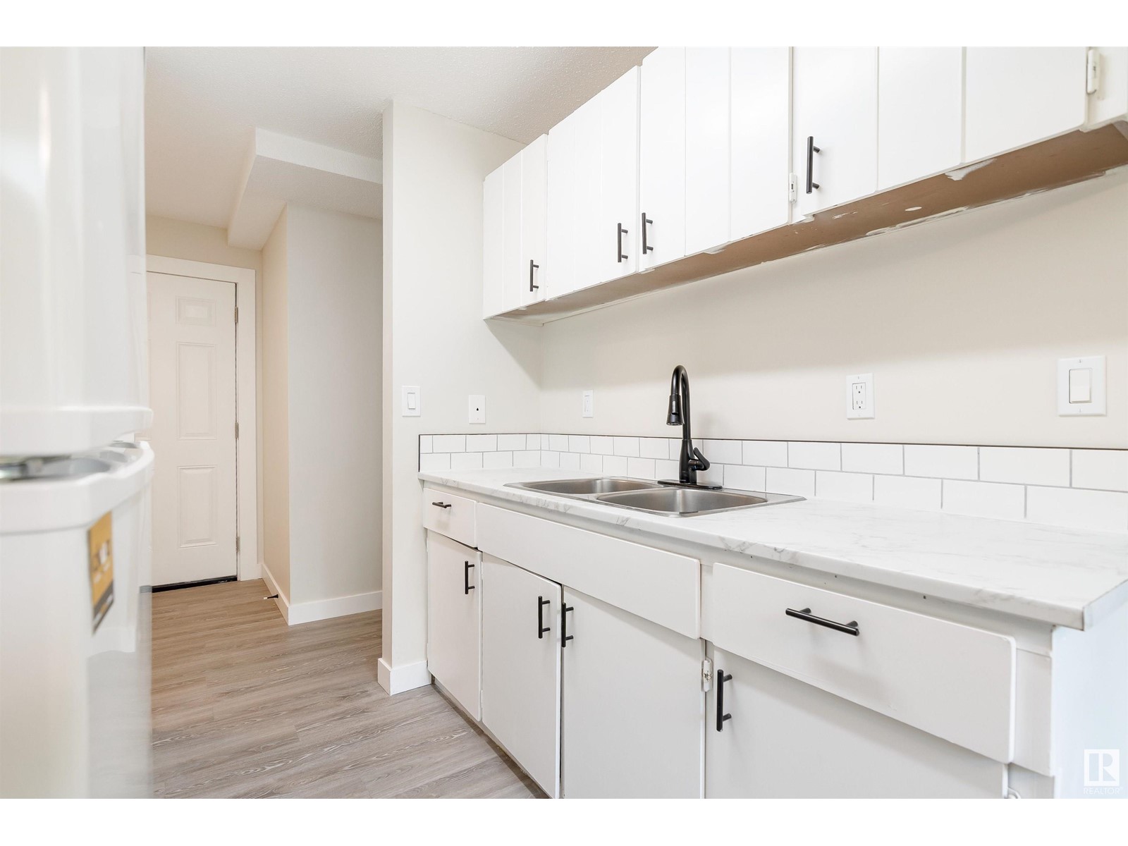 5617 60 Av Property Photo 43
