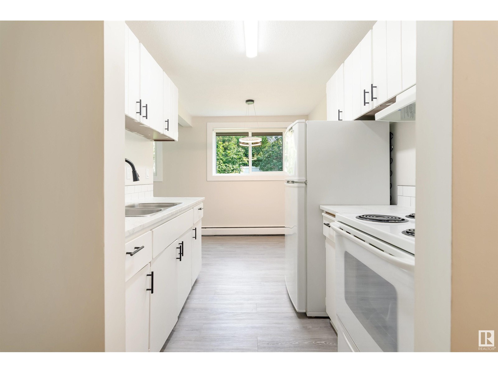 5617 60 Av Property Photo 49