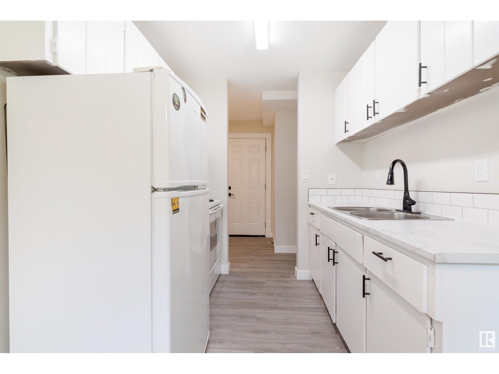 5617 60 Av Property Photo 50