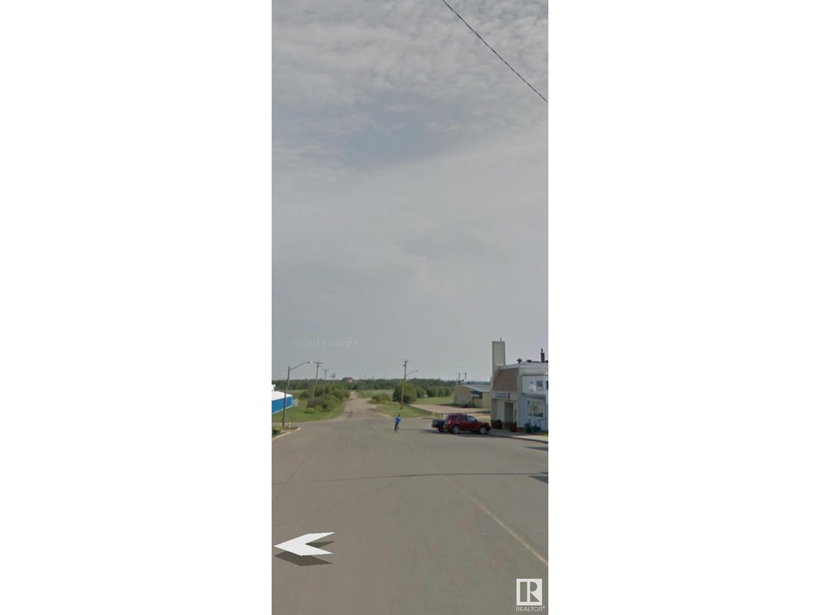 5028 50 Av Property Photo 3