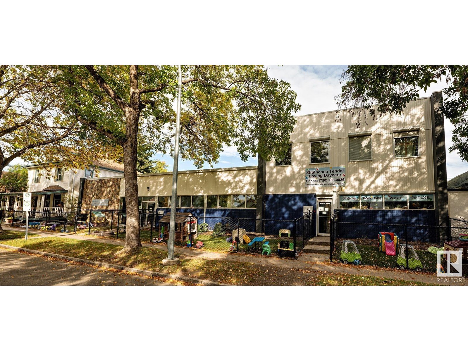 9928 81 Av Nw Property Photo 3