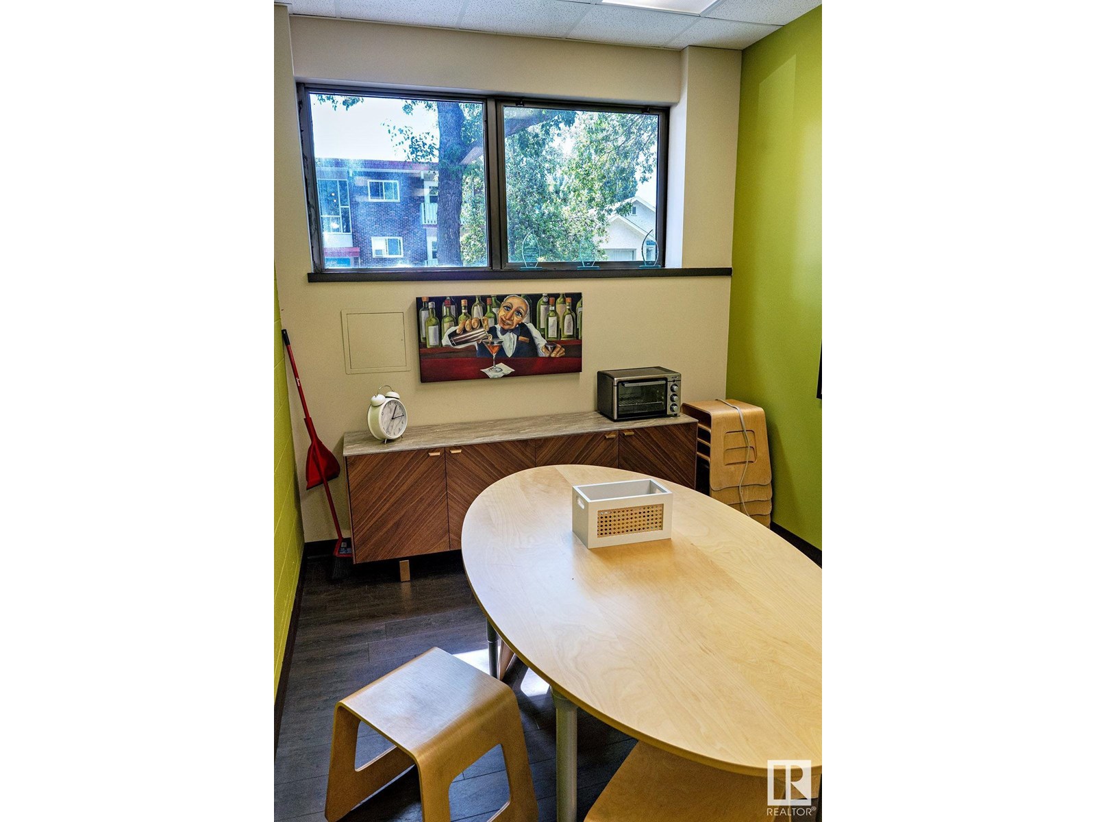 9928 81 Av Nw Property Photo 15