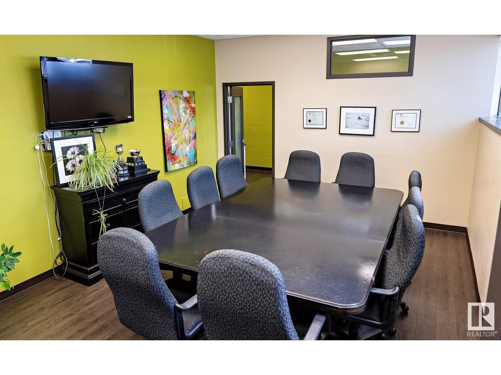 9928 81 Av Nw Property Photo 17