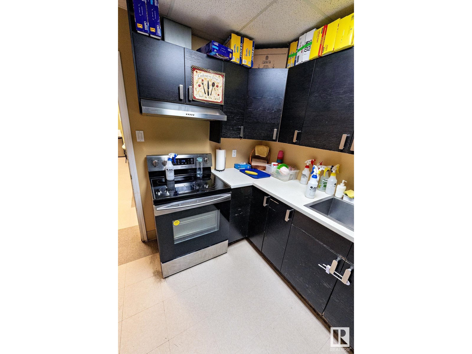 9928 81 Av Nw Property Photo 31