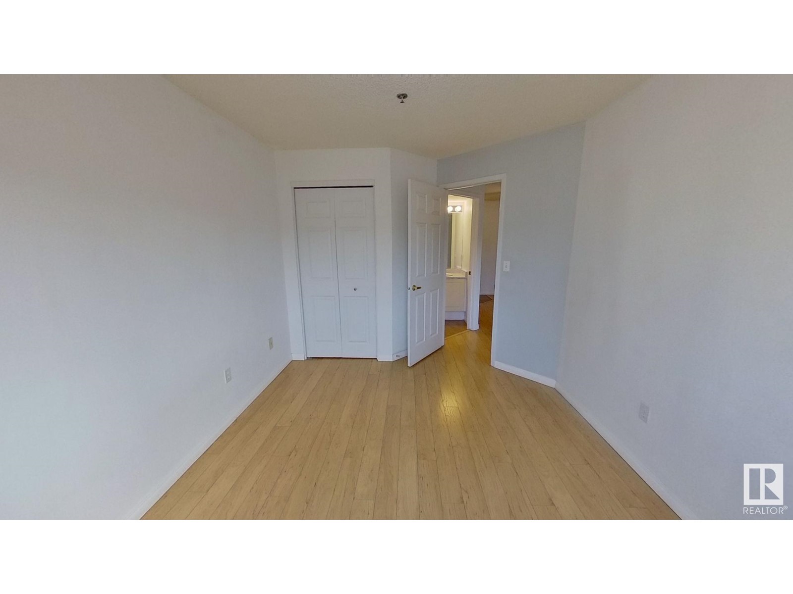 #22 10331 106 St Nw Property Photo 9