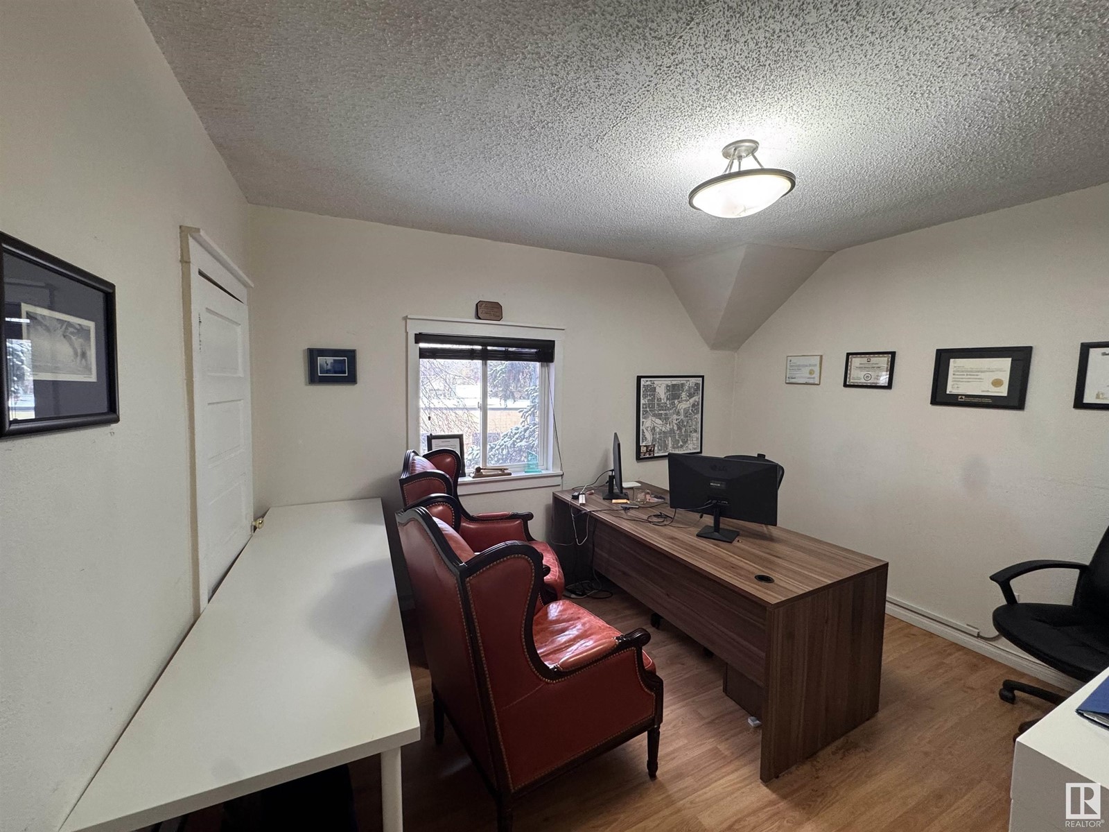 12615 Stony Plain Rd Nw Property Photo 14